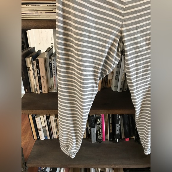 EUC J. Crew Dreamy Grey and White Striped Jogger Lounge Pant with Drawstring M - Picture 10 of 12